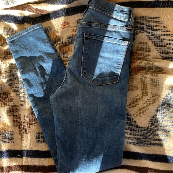 Frame-Ali High Rise in Navy Beach - Picture 7 of 13